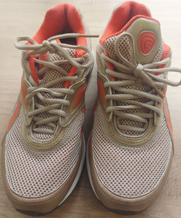 Adidasi reebok easytone barbati,  mărimea 40,5