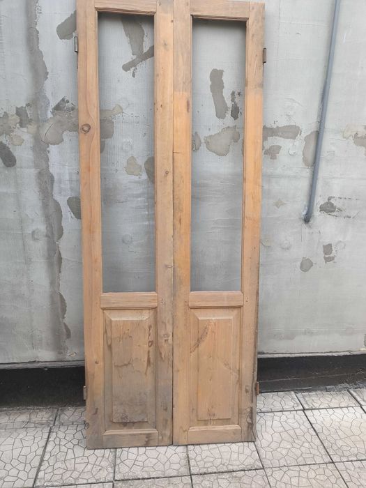 Дверь из массива