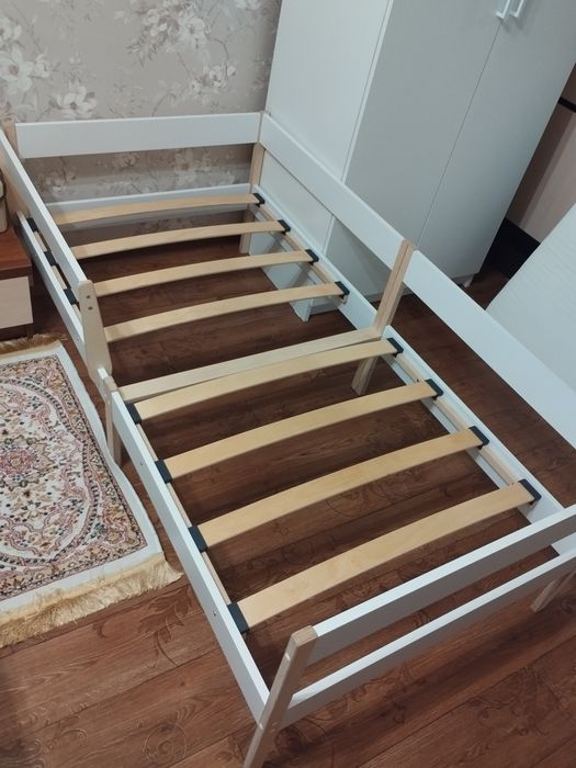 Продаж кровать с матрасом