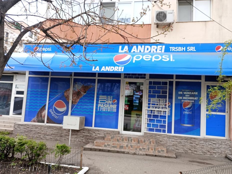 Spațiu comercial