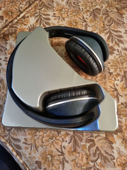 Casti  cu   fir  Canyon