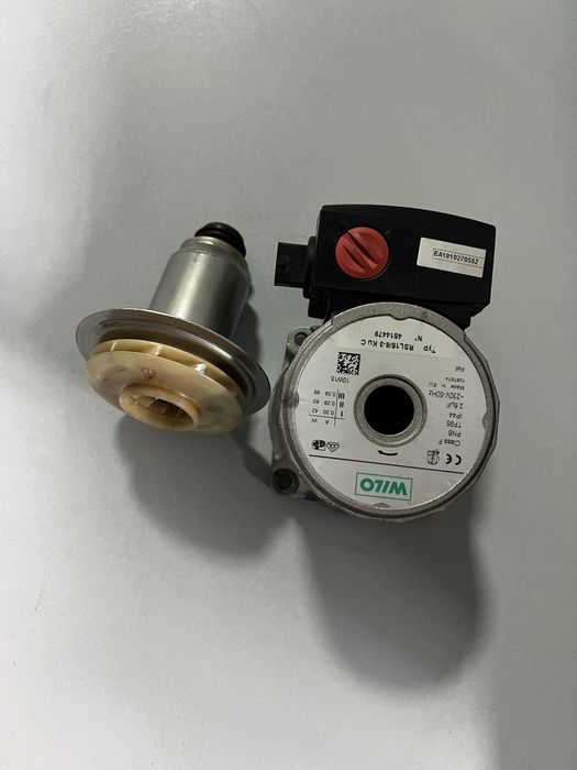 Pompa recirculare ariston egis in perfecta stare de fuctionare