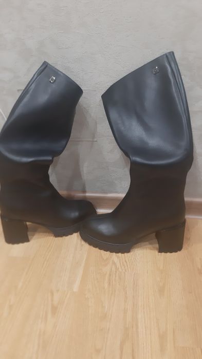 Кожаные зимние сапоги