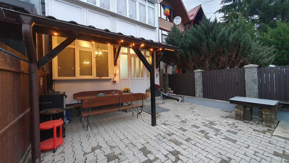 Vila AZUGA de Inchiriat 700 lei/noapte