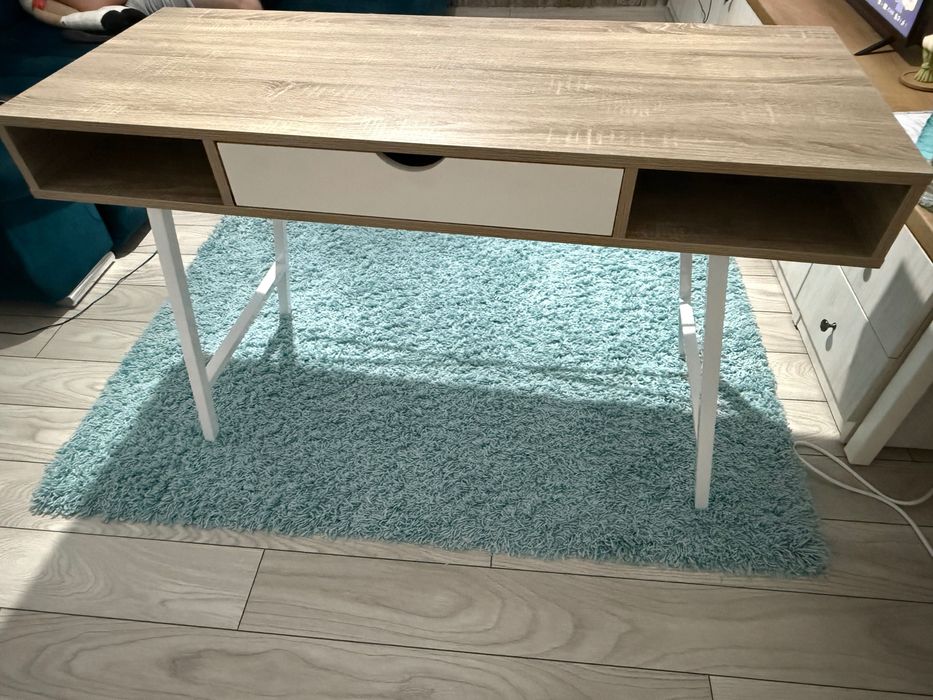Birou în stare perfectă!