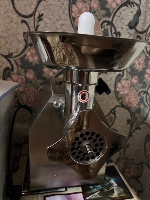 Срочно мясорубка продается