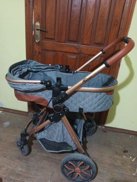 Продам коляску в отличном состоянии