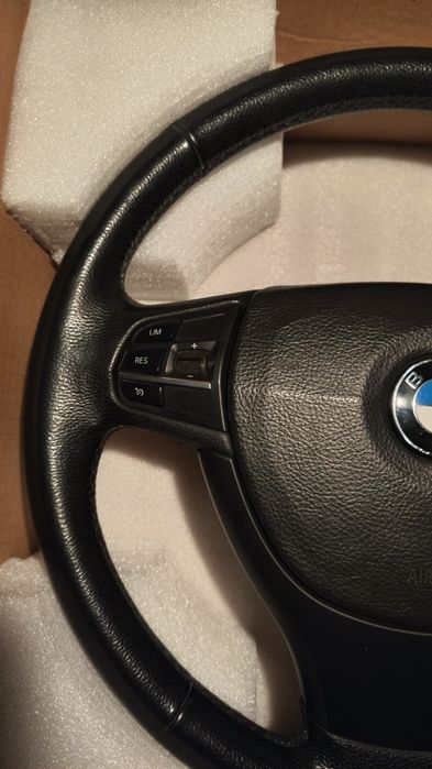 Volan BMW F10 cu încălzire
