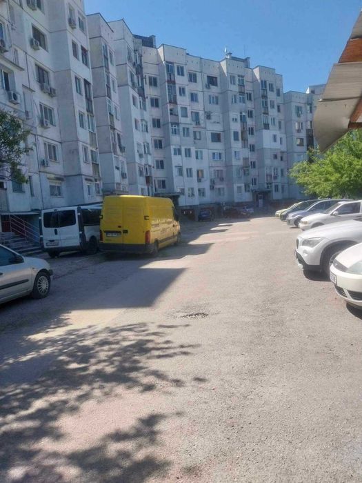 Продава се Тристаен апартамент в Плевен, Дружба 4 - 86 кв.м за 1012 €/кв.м - Снимка #9