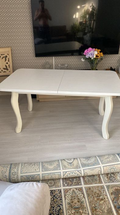 Продам обеденный стол