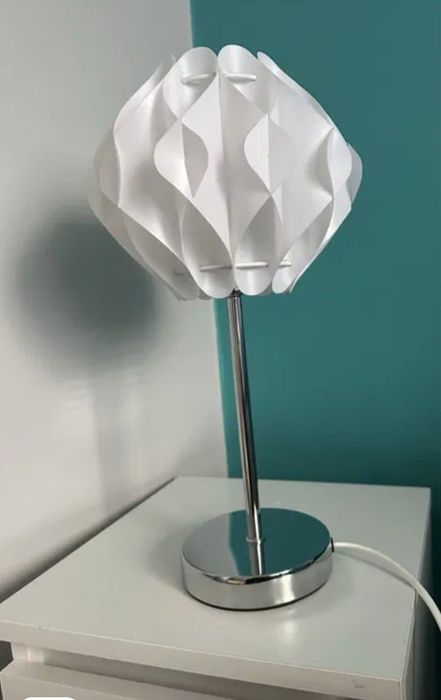 Lampă noptieră albă