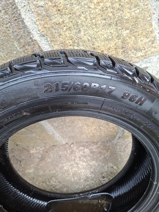 Зимни гуми 215/60 R17.  M+S комплект