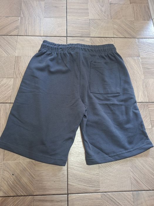 Pantaloni scurți Jordan pentru bărbați ,nou cu etichetă,de culoare gri