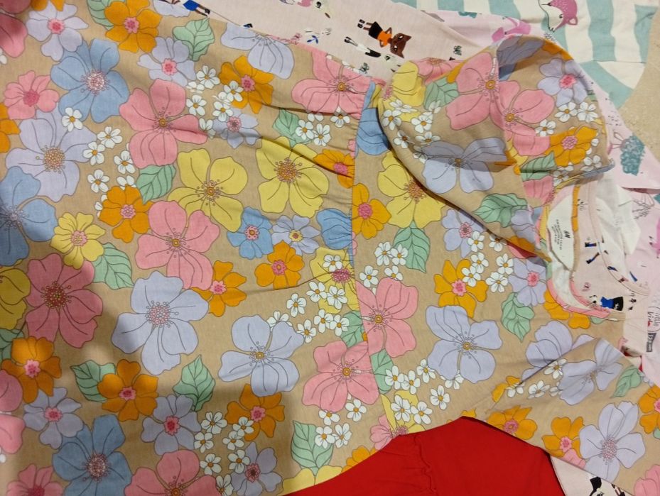 Пролетен лот за момиче 6-7 г.-20 евро.