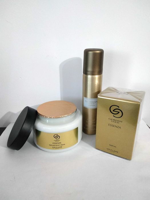 Set Giordani Gold Essenza Oriflame ( parfum + crema de corp + spray )