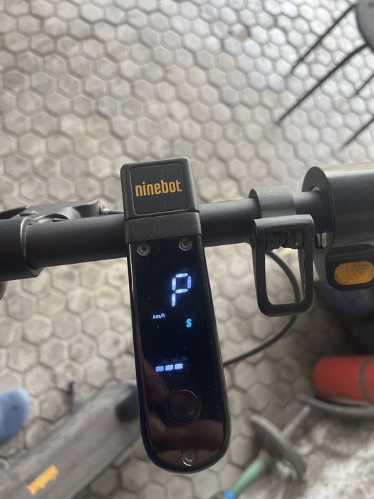 Продам электросамокат Nineboot g30