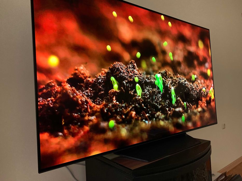 Телевизор LG  OLED 55 инча