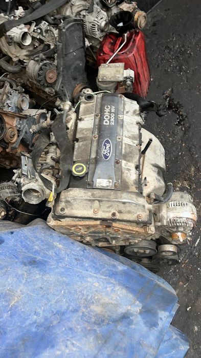 Двигатель  на пассат без навеса