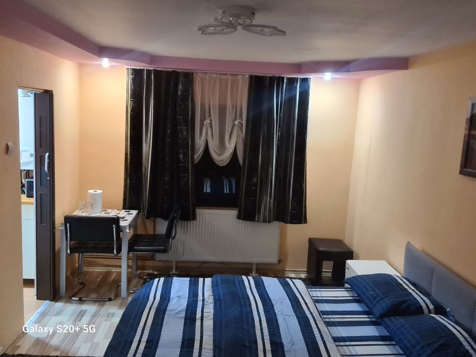 Garsonieră de închiriat