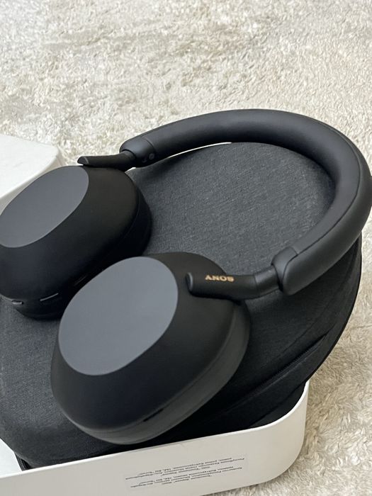 Sony WH-1000XM5 черный