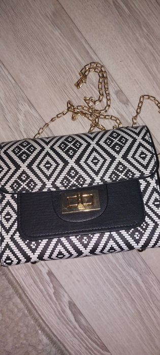 Продам женские  сумки  от 5000