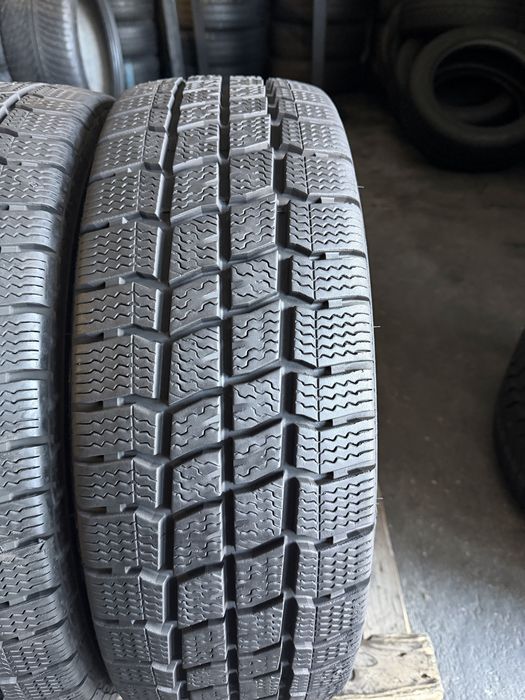 2 anvelope iarna 205/65/16 C Vredestein ca NOI!