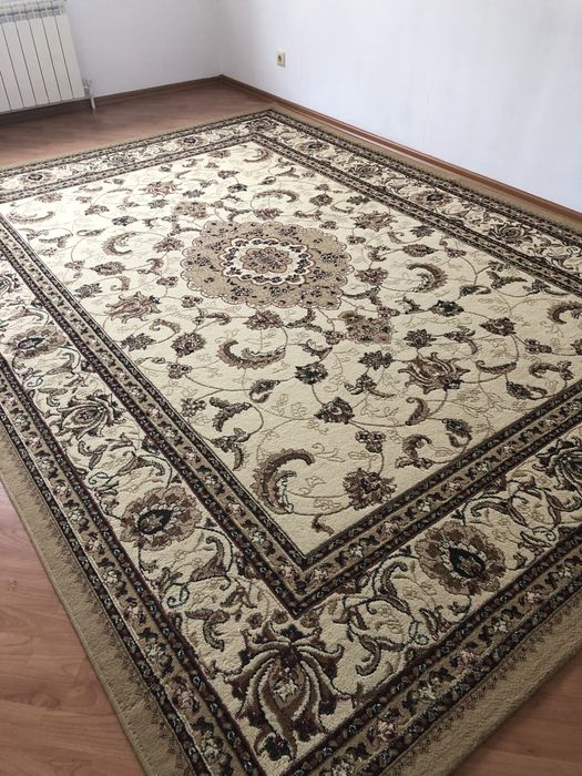Продам шерстяной ковер отличнейшего качества
