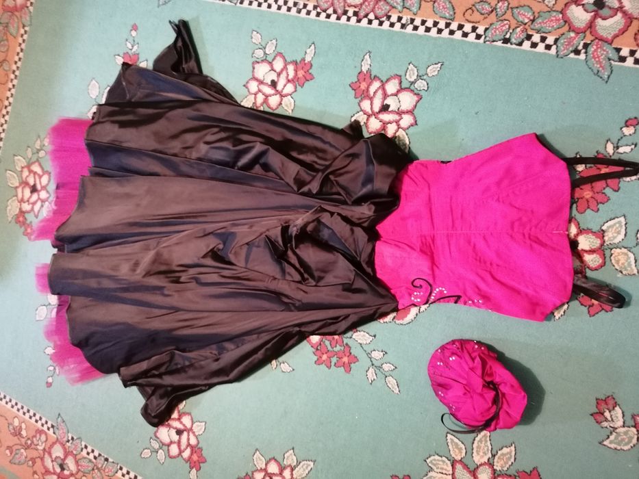 Абитуриентски рокли