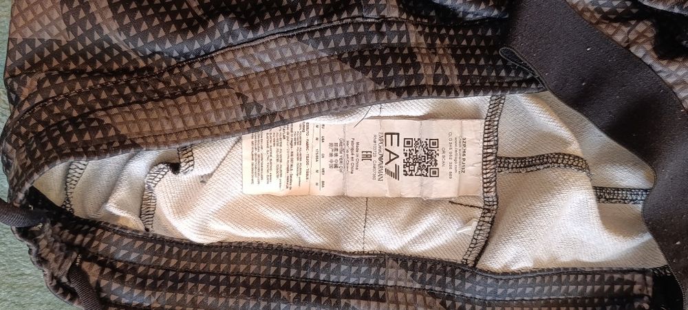 Trening complet EA7 Emporio Armani ca nou, original (adus din Anglia)