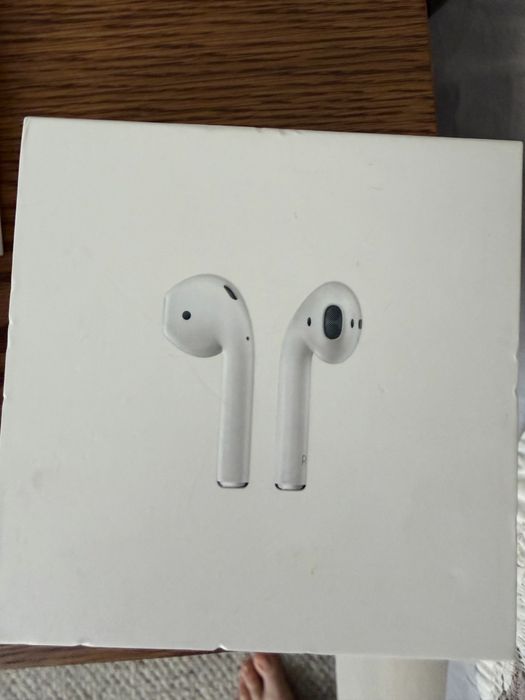 Apple Watch series 4 и 2 Air pods