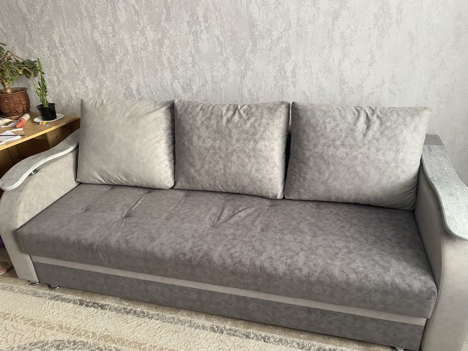 Продам диван раскладной в отличном состоянии