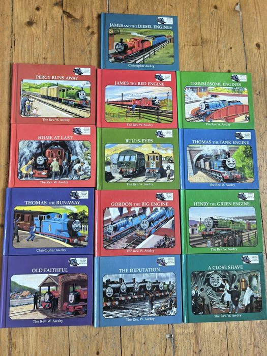 Детски книжки на английски език Thomas the Tank Engine(   влакчето Томас) – 13 бр. (Като нови)