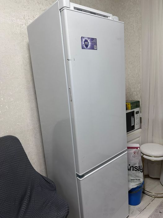 Продам холодильник Атлант