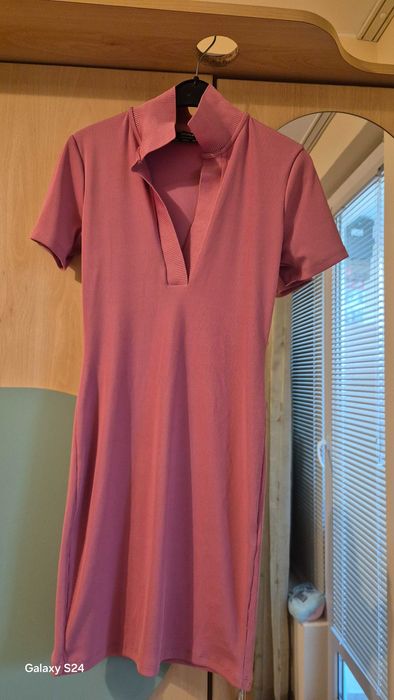 Продавам дамски рокли