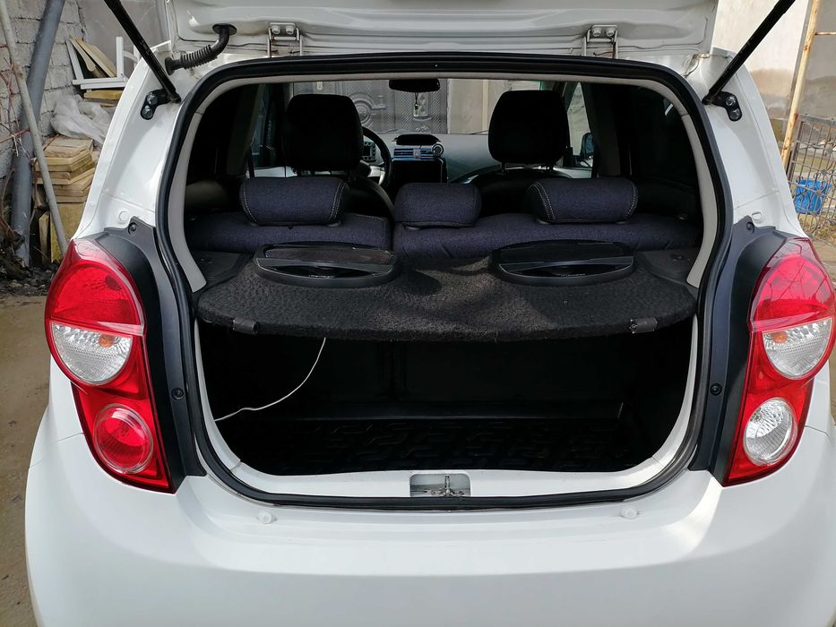 Продаётся Spark 2012 года 3 позиции