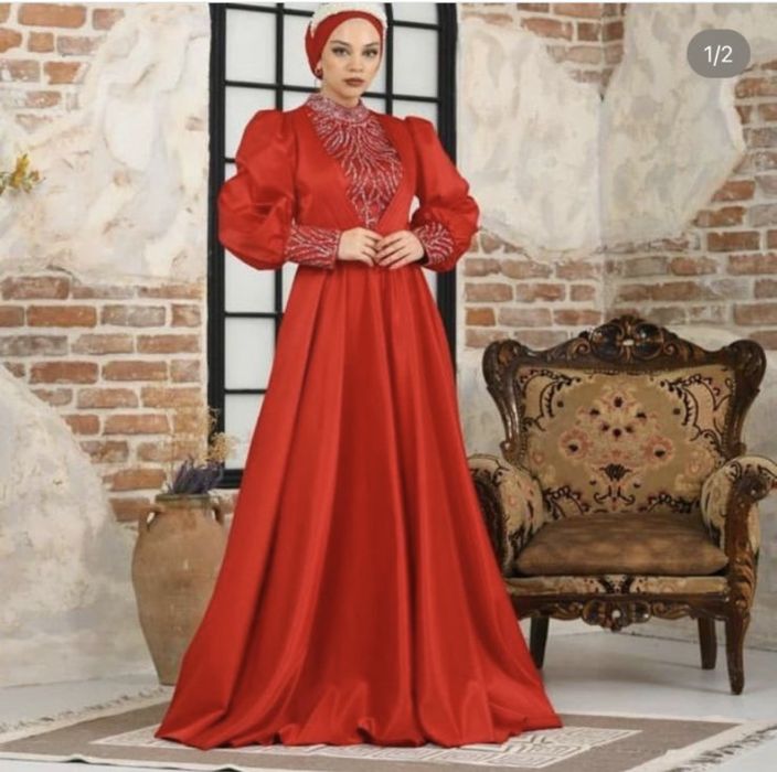 Продам вечерный платья