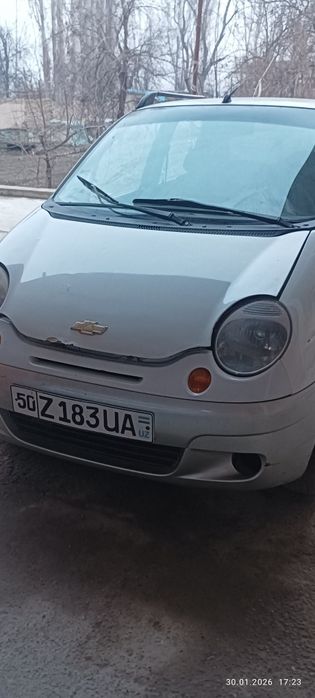 Matiz mashina sotiladi