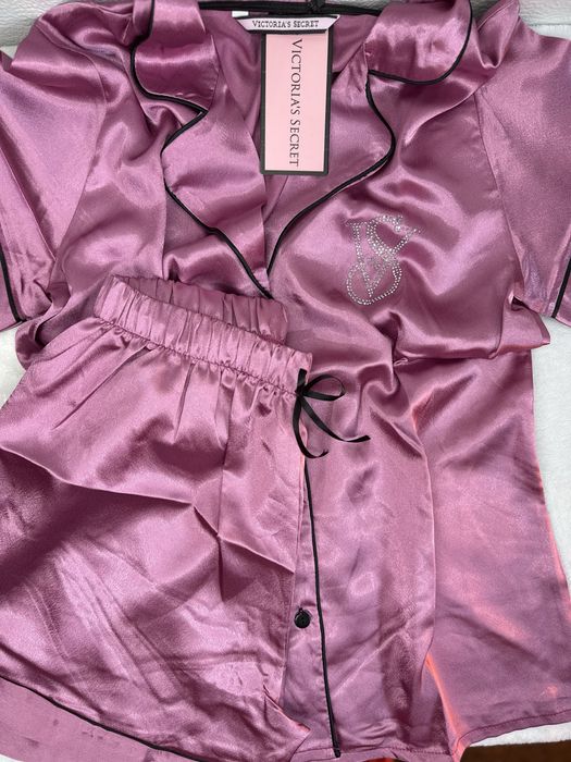 Pijamale Victoria’s Secret scurte