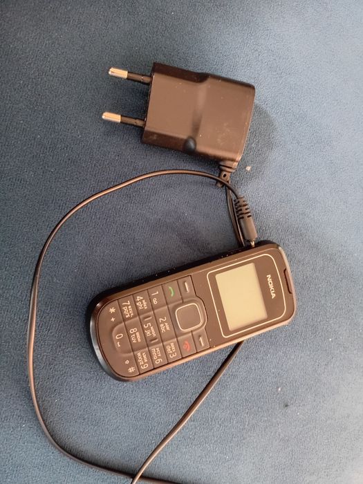 Продам нокия 1202-2. Торга нет!