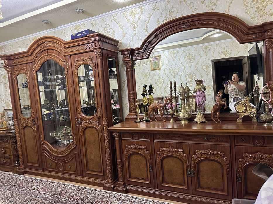 Мехмонхона тўплами Стенка , Комот . Хитой