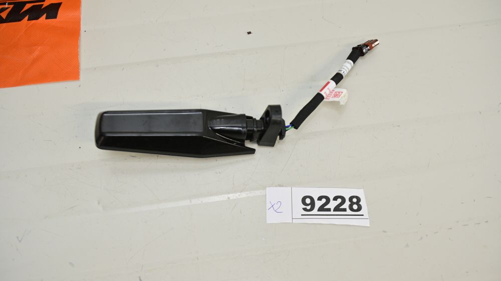 KTM 1390 Super Duke R EVO 2024 Semnalizare dreapta fata