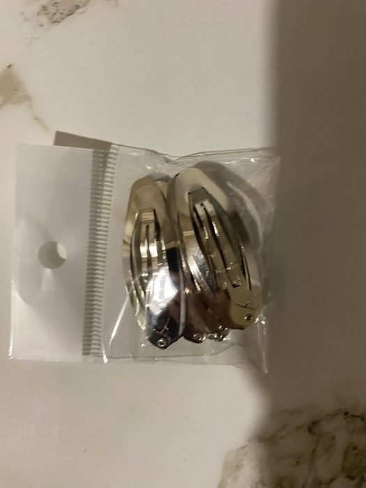 Керек адам хабарлассын.