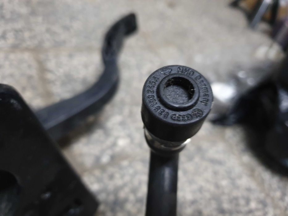 Комутатор, лостчета, педал, клапан Audi A3 1.8T 8L