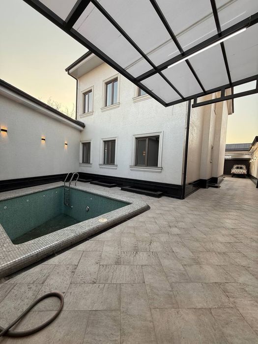 Срочно сдаётся евродом с зади Гостиница Россия