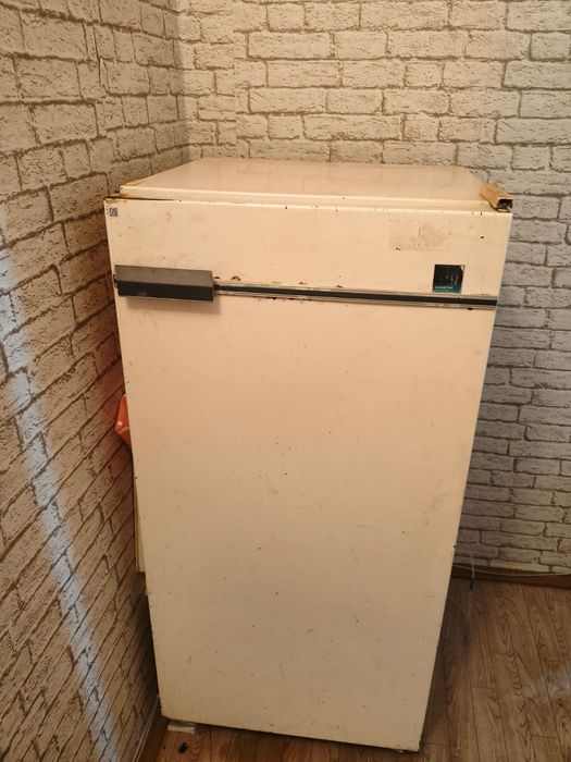 Продам холодильник