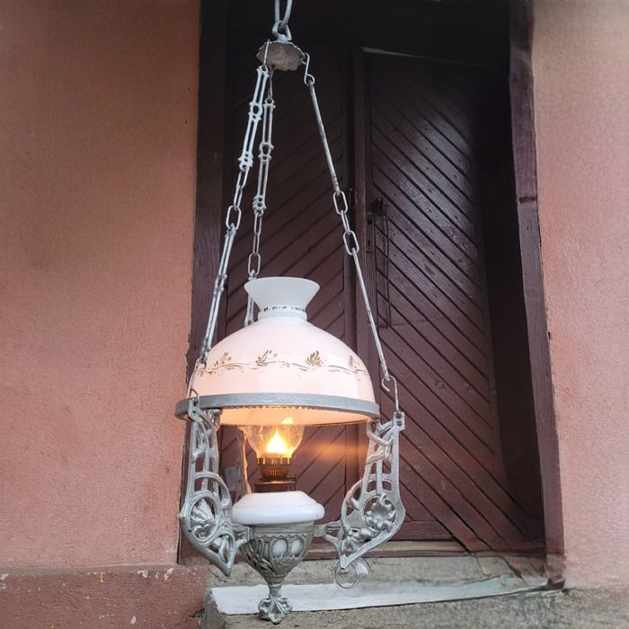 Lampa veche cu petrol