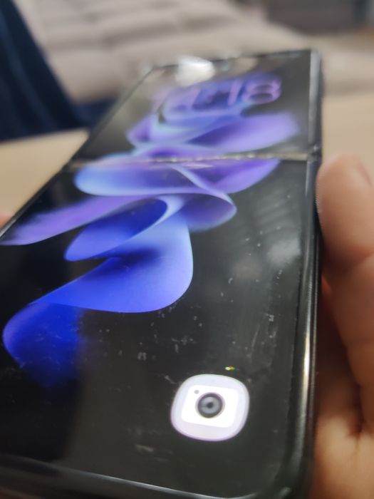 Samsung galaxy Z Flip 3