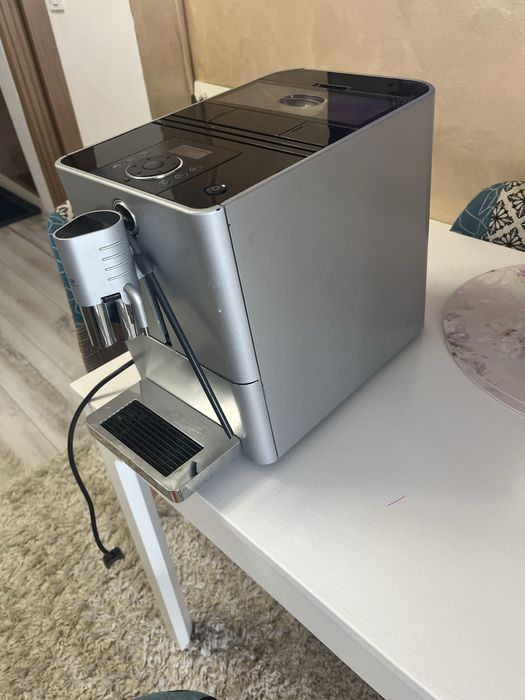 Espressor automat cafea Jura Ena Micro 9 pentru piese!