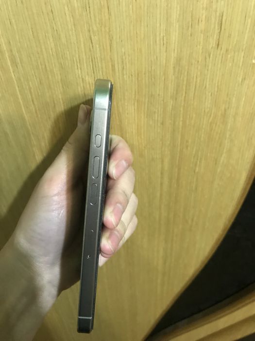iPhone 15 Pro 256 GB акб 83% хорошее