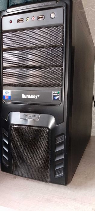Huntkey AMD Phenom kompyuter